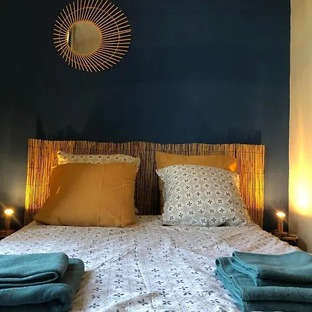 Apartment L'aparthe - Vue Sur La Place Du Marche Dinan